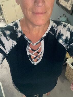 Great top-Women's Navy V-Neck Short Sleeve Top with Tie-Dye Sleeves